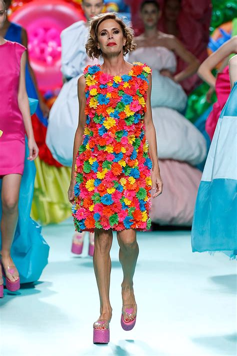 agatha ruiz de la prada costumi da bagno|Ágatha Ruiz de la Prada: todo sobre su universo de moda repleto .